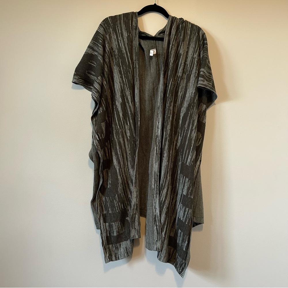 Lululemon The Rest Is Written Wrap
Grey Sage / Dark Olive / Pine Grey - Picture 6 of 8
